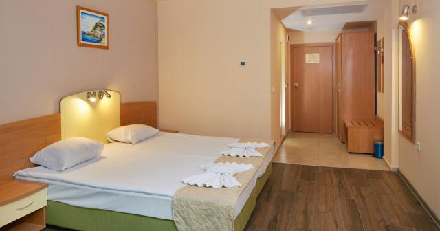 Hotel-Diamond-ECONOMY-ROOM-01