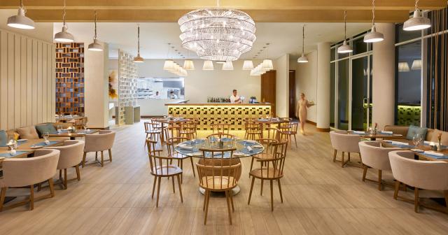 Hotel-Fairmont-Fujairah-LAVA-DINING-RESTAURANT-01