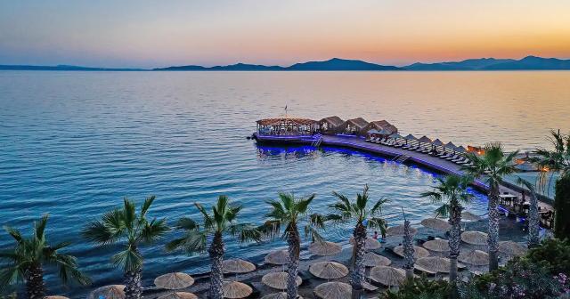 Golden-Beach-BEACH-01