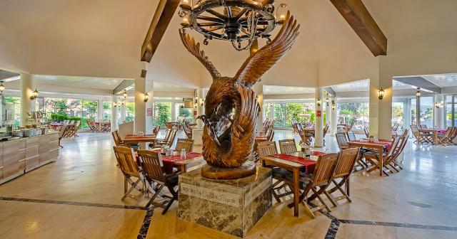 Golden-Beach-RESTAURANT-02