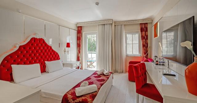 Golden-Beach-ROOM-01