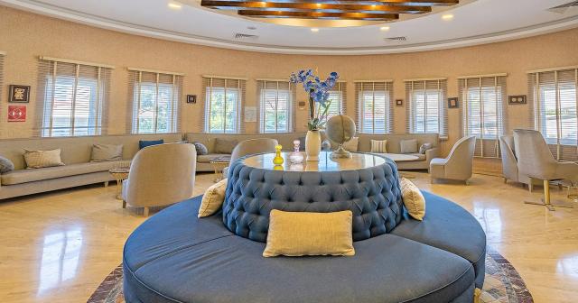 Golden-Beach-LOBBY