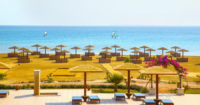 Lahami-Bay-Beach-Resort-BEACH-02