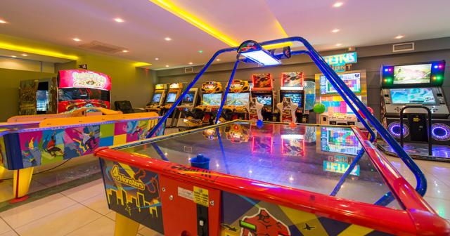 Caretta-Beach-Resort-GAME-CENTER