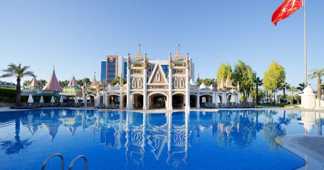 Kamelya-Collection-Fulya-POOL-2024-01