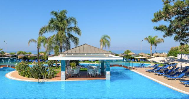 Oceanis-Beach-POOL-02