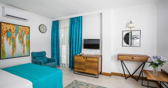Bitez-Garden-Life-ROOM-02