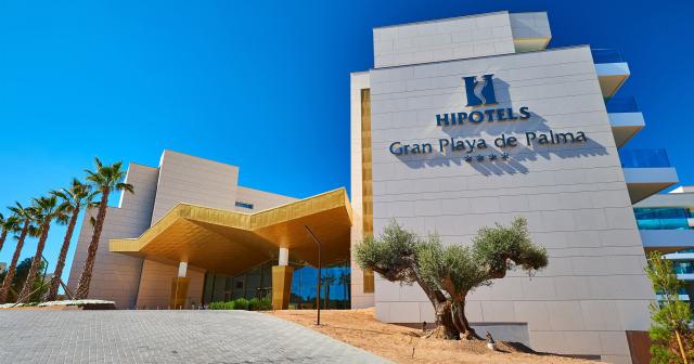 Hipotels-Gran-Playa-De-Palma-ENTRANCE