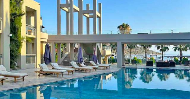 Ambrosia-Beach-Spa-POOL-01
