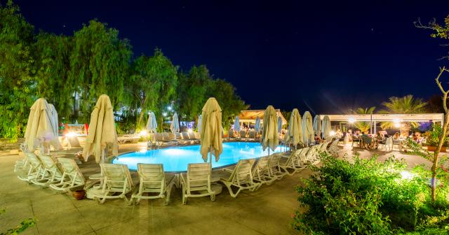 Dragut-Point-North-POOL-02