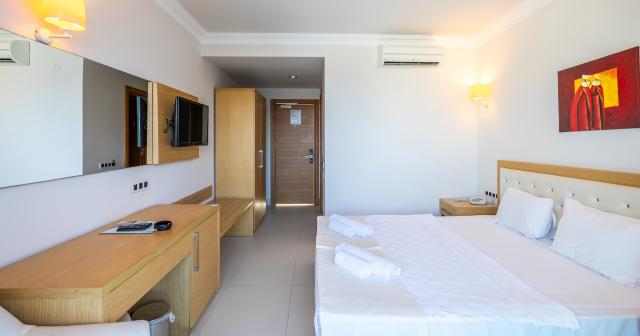 Dragut-Point-South-ROOM-02