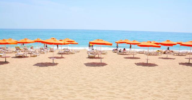 Palm-Beach-BEACH-02