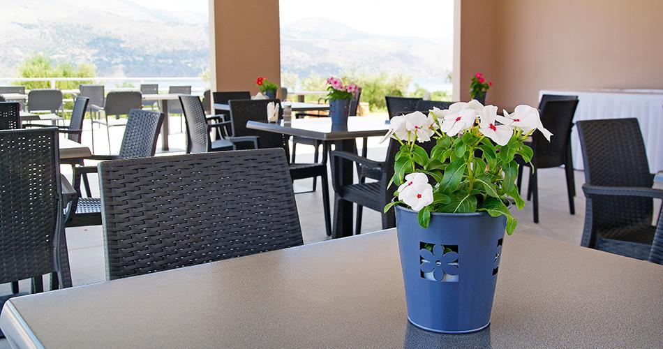 Phaedra-Suites-RESTAURANT2