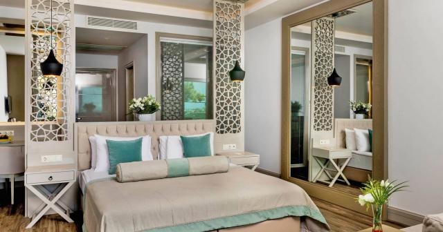 Blue-Dreams-Resort-2024-ROOM-DELUXE-01