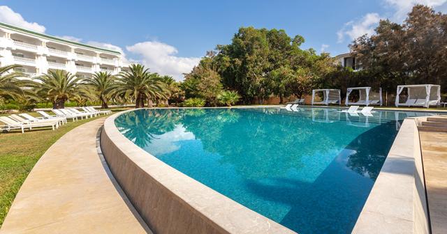 Blue-Oceana-Suite-RELAX-POOL-2021-03
