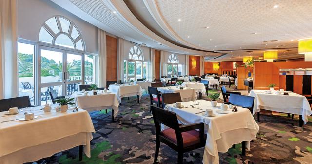 Blue-Oceana-Suite-RESTAURANT-2021-01
