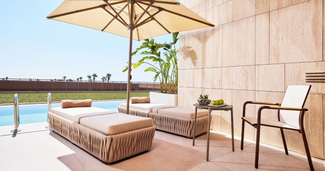 Lusso-Sorgun-2025-INFINITY-SWIM-UP-ROOM-02