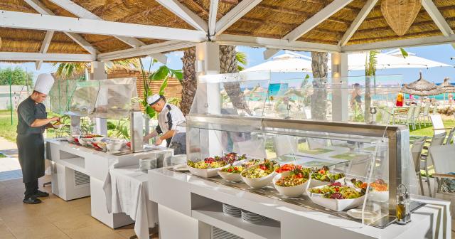 Nozha-Beach-Resort-Spa-BEACH-RESTAURANT-01
