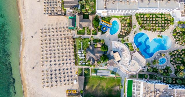 Nozha-Beach-Resort-Spa-OVERVIEW-02