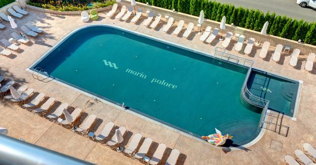 Maria-Palace-POOL-OVERVIEW-01