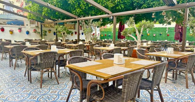Blue-Wave-RESTAURANT