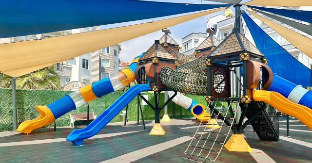 Blue-Wave-PLAYGROUND