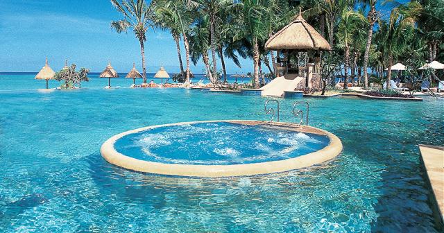 La-Pirogue-Resort-and-Spa-POOL-2