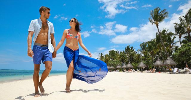 La-Pirogue-A-Sun-Resort-BEACH