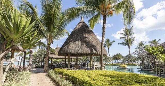 La-Pirogue-A-Sun-Resort-GARDEN