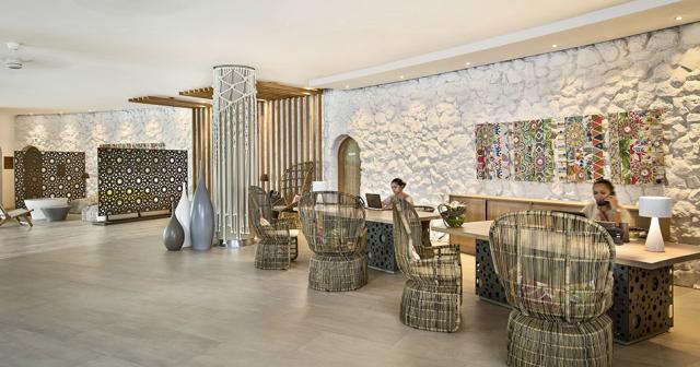 La-Pirogue-A-Sun-Resort-LOBBY