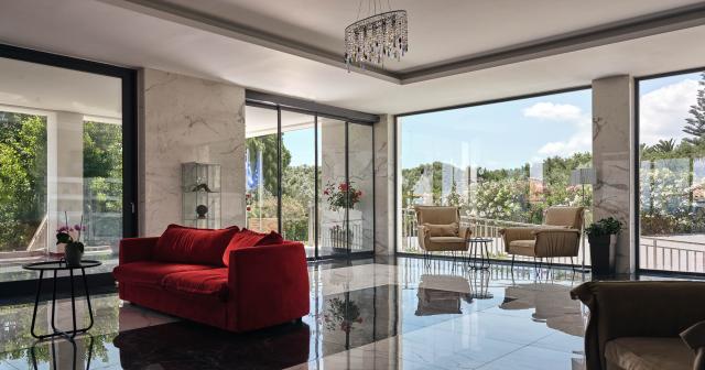 Cavo-Oriente-Beach-LOBBY