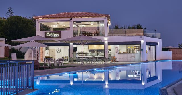 Cavo-Oriente-Beach-POOL-BAR