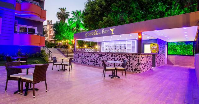Grand-Alisa-BAR-01