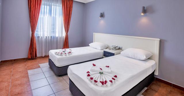 Grand-Alisa-ROOM-02