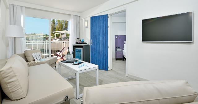 Sol-House-The-Studio-TWEET-PARTY-SUITE