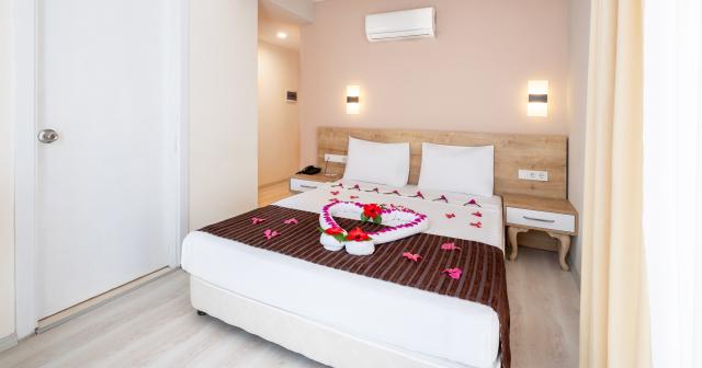 Viking-Beach-Hotel-STANDARD-ROOM-01
