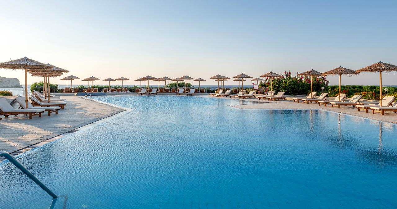 Paralos-Rodos-Life-Style-POOL-2025-03