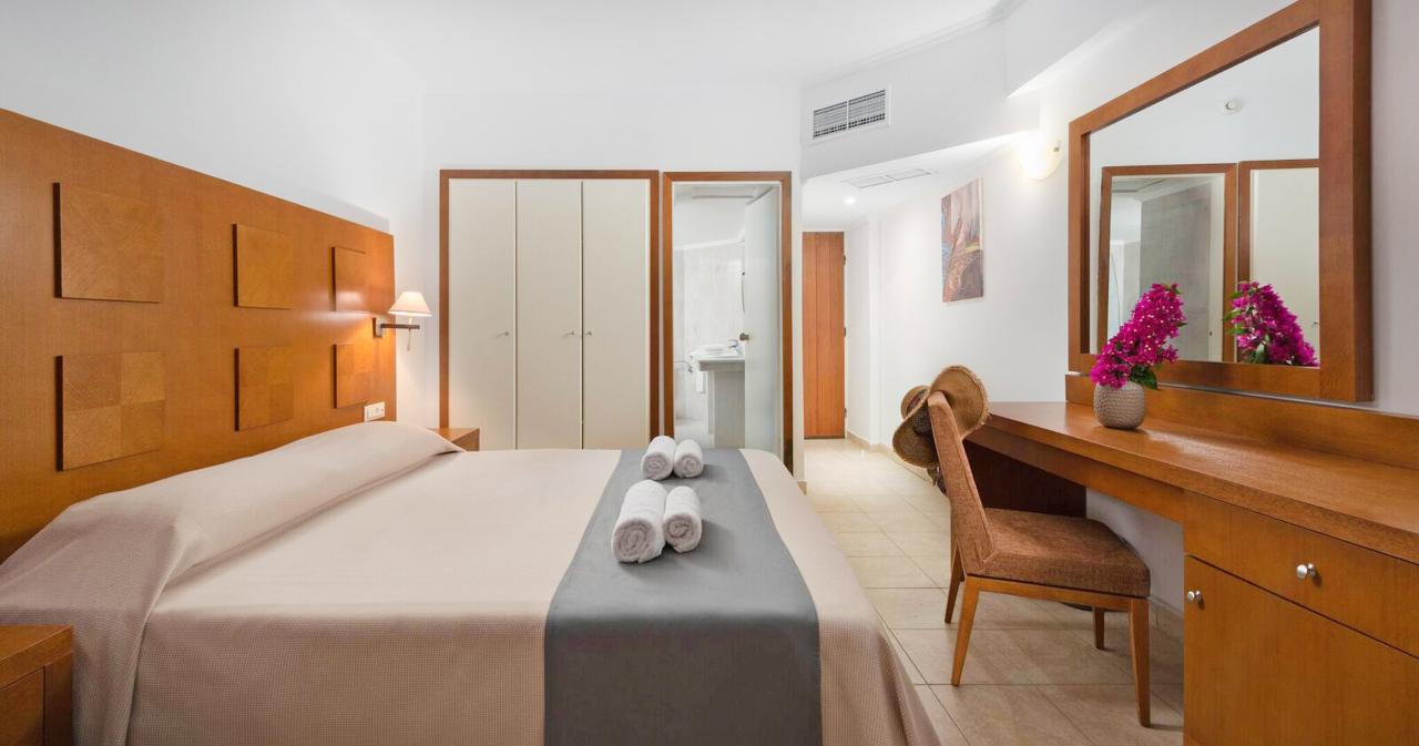 Paralos-Rodos-Lifestyle-STANDARD-ROOM-2025-02