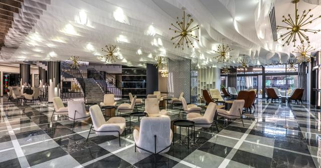 Arnor-Deluxe-Hotel-and-Spa-LOBBY-04