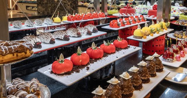 Arnor-Deluxe-Hotel-and-Spa-BUFFET-02