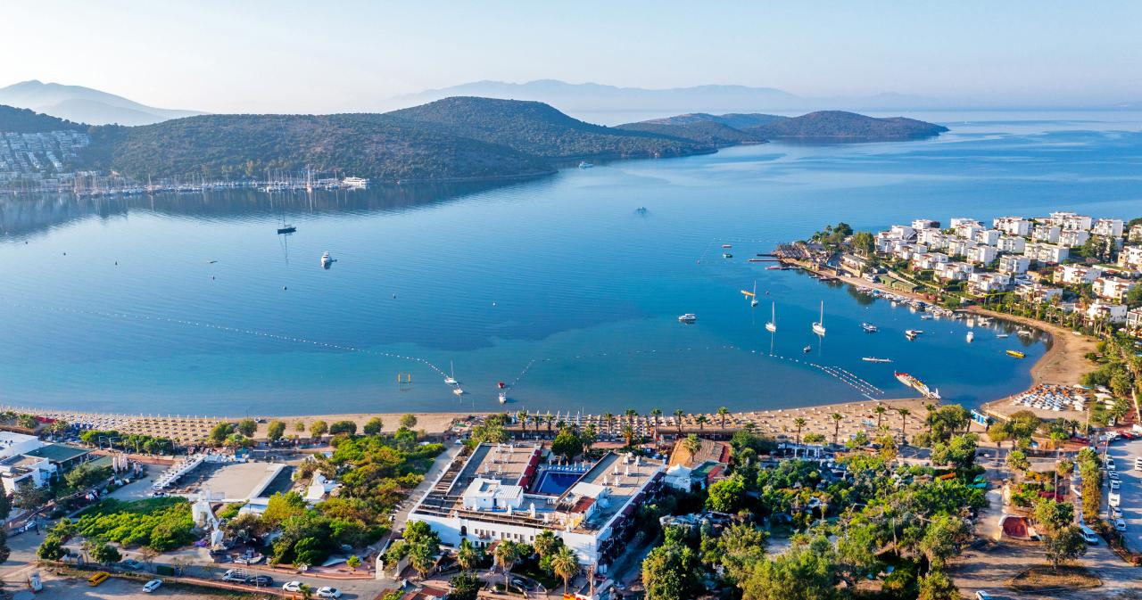 Costa-Bitezhan-BEACH-NEW-01