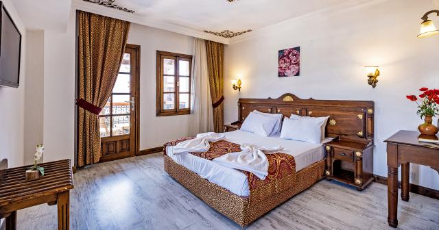 Costa-Bitezhan-ROOM-NEW