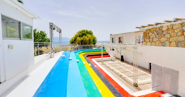 Charm-Beach-AMPHITHEATER