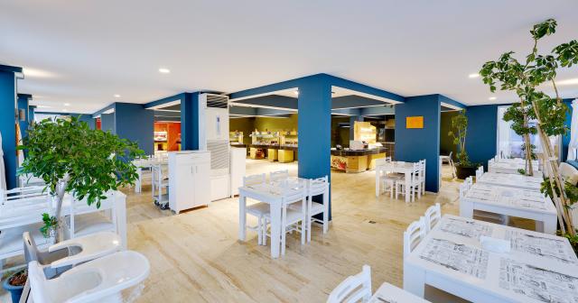 Charm-Beach-BUFFET