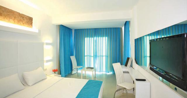 Costa-Luvi-ROOM-03