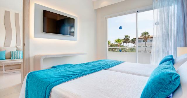 Grupotel-Mallorca-Mar-BEDROOM