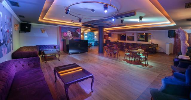 Antique-Roman-Palace-Museum-Hotel-PARTY-ROOM