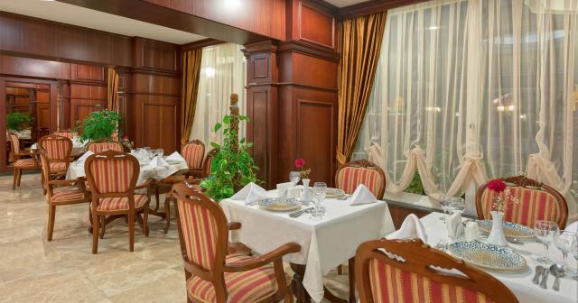Antique-Roman-Palace-Museum-Hotel-RESTAURANT-02