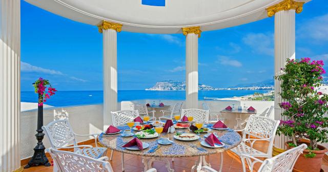 Antique-Roman-Palace-Museum-Hotel-TERRACE-01