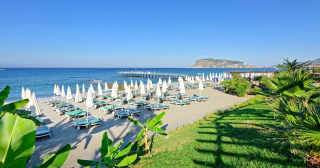Antique-Roman-Palace-Museum-Hotel-BEACH-01